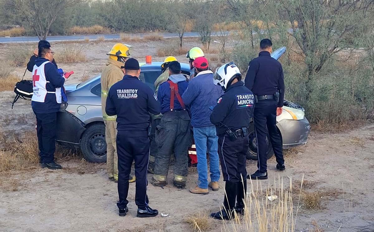 Las mujeres lesioandas fueron trasladadas a un hospital en Torreón. | Foto: Especial