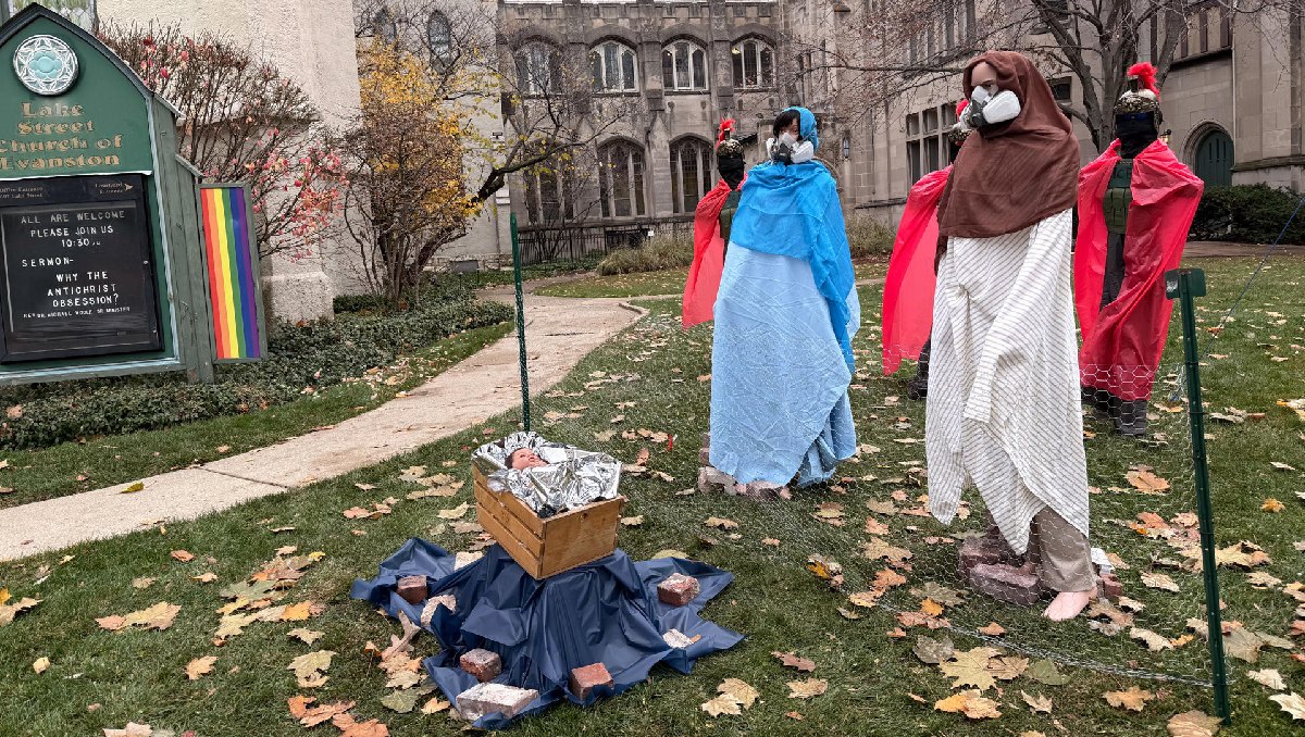 El pesebre mostró al niño Dios esposado y custodiado por ICE en Chicago. | EFE