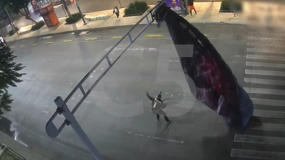 Tras quedar atorado, el hombre no presentó lesiones. | Especial