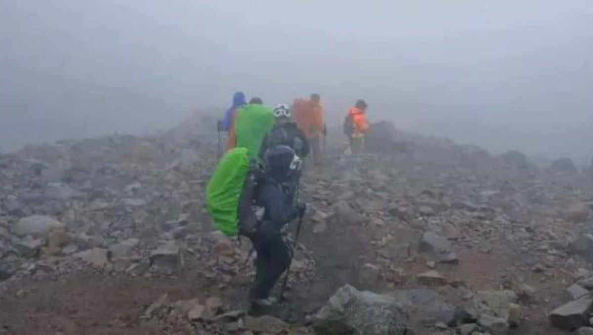 Rescatan a alpinistas atrapados en el Pico de Orizaba | Especial
