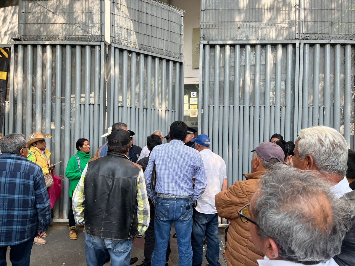 Agricultores se reúnen con funcionarios de Sader; buscan mejorar precios de granos