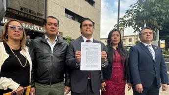 Diputados denuncian ante la FGR al exgobernador Cabeza de Vaca