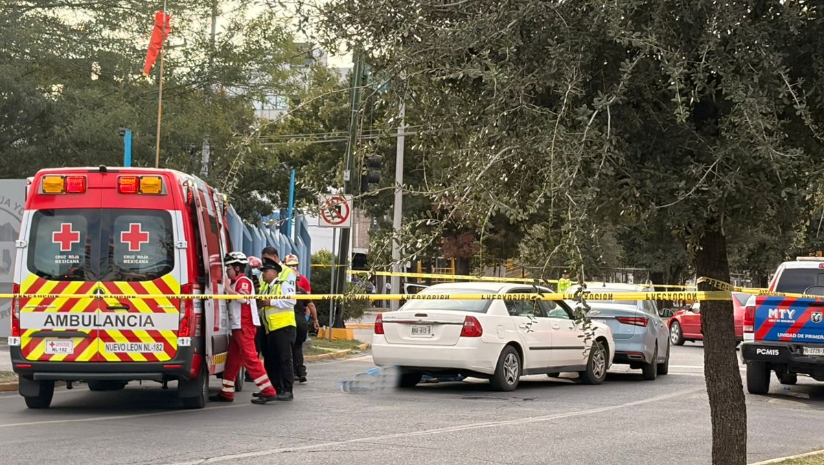 El hombre perdió el control del vehículo y se impactó contra otro automóvil. Foto: Susana Paredes