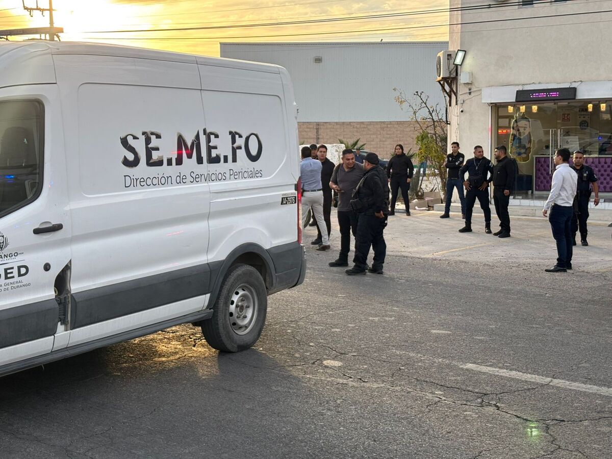 En Lerdo, muere joven tras accidente entre camión y motocicleta. | Especial