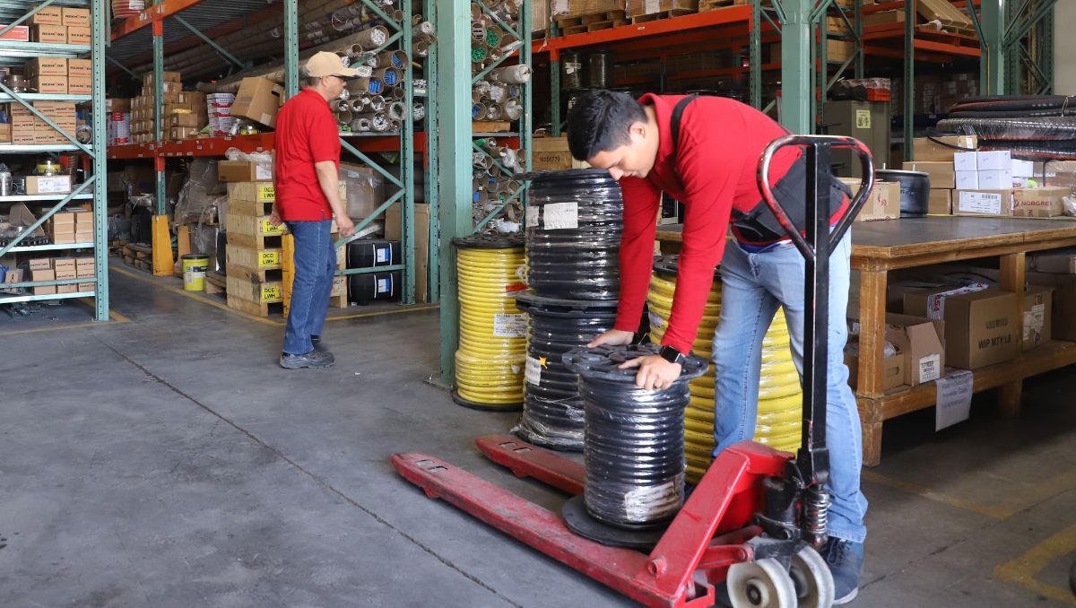 Manufactura. Leonel Rocha