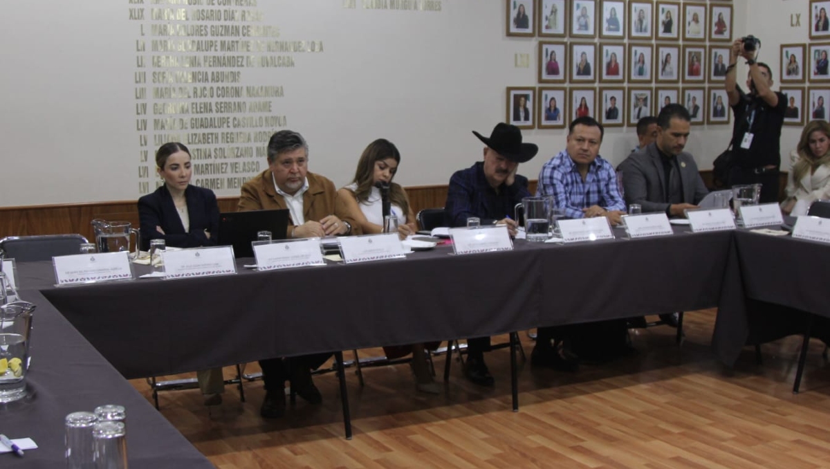 En la mesa de análisis también estuvo el secretario de Hacienda Luis Sotelo (Foto: Cortesía)