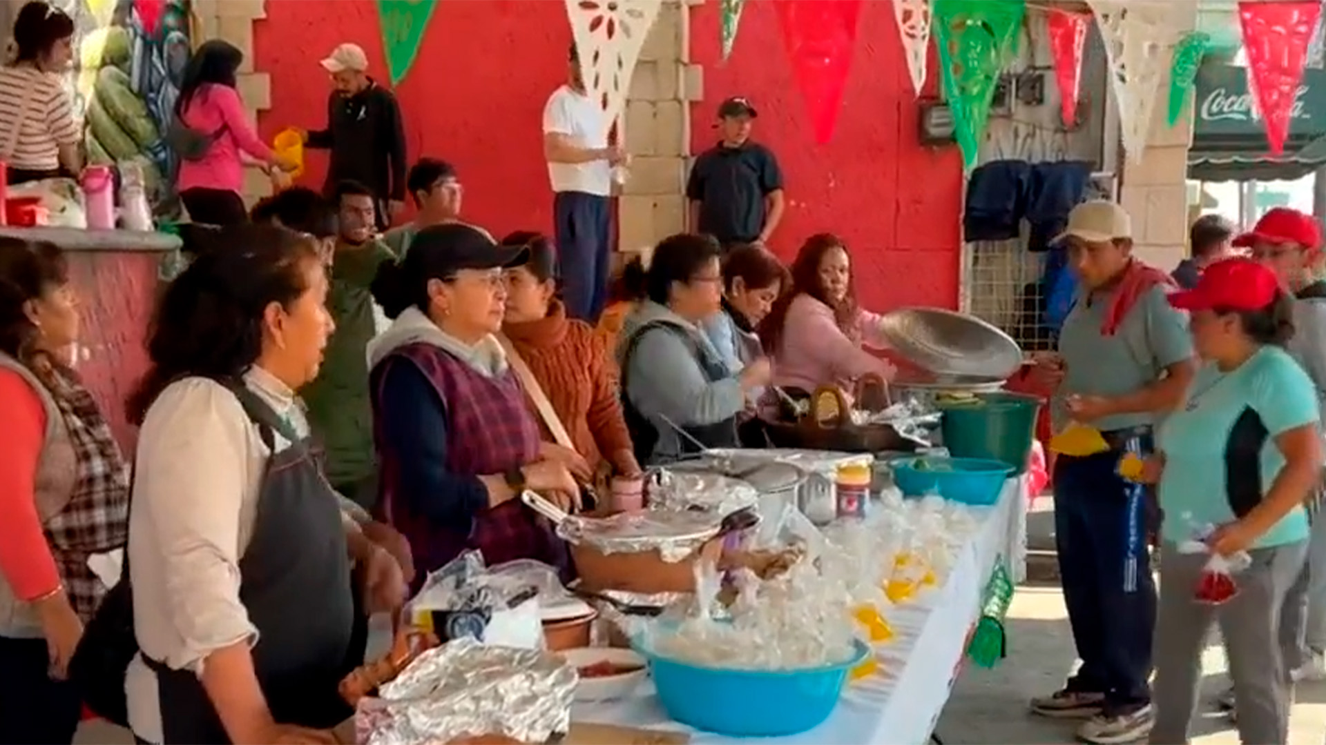 Miles de peregrinos cruzan el Edomex rumbo a la Basílica de Guadalupe
