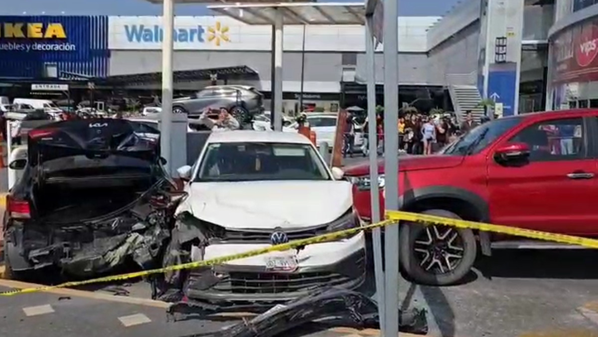 Mujer muere tras ser atropellada luego de carambola en Vía Atlixcáyotl | Es Imagen