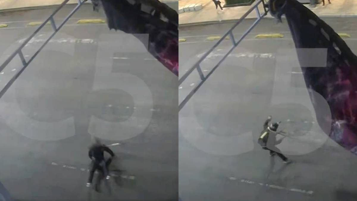 El paracaidista fue captado aterrizando en el Centro Histórico de la Ciudad de México. Foto: (Especial)