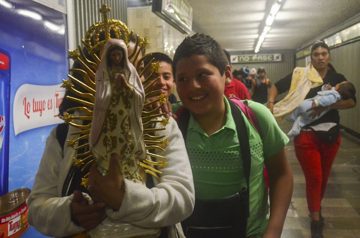 Los peregrinos utilizan el Metro de CdMx para llegar a la Basílica | Cuartoscuro.