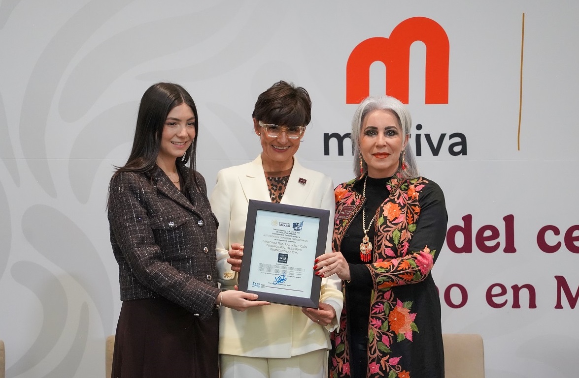 El distintivo acredita la operación de la institución con capital y talento totalmente nacional. (Leslie Cruz)