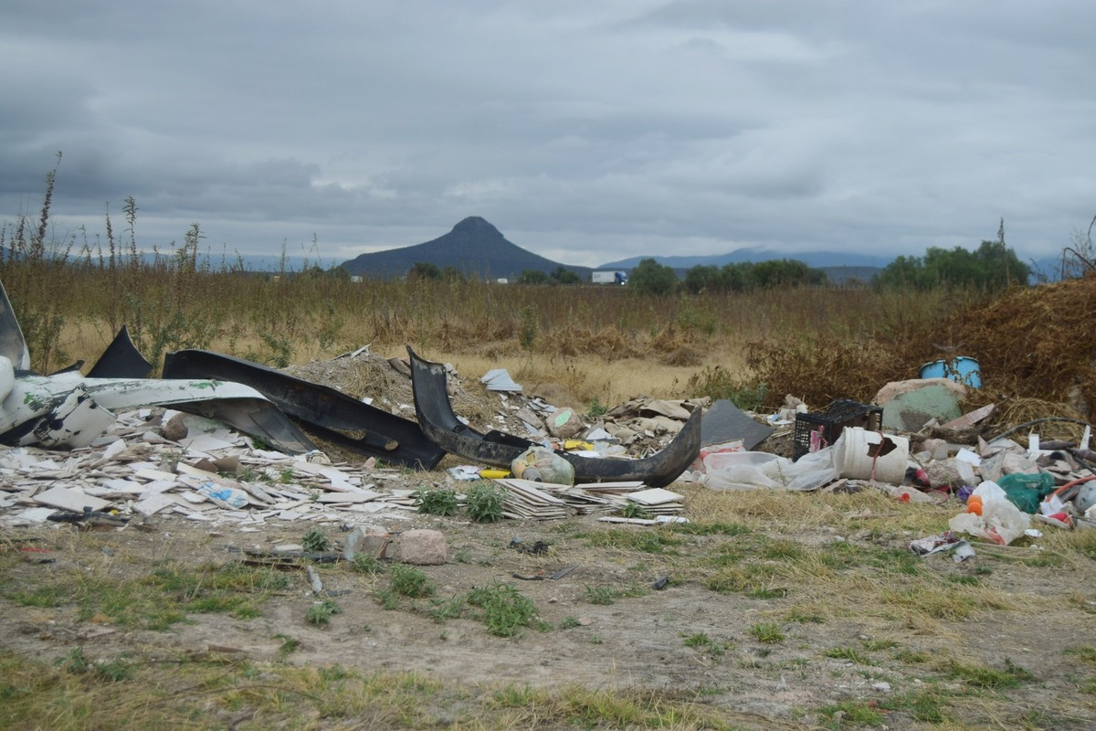Así lucen los terrenos en los que se pretende construir el Parque Ecológico y de Reciclaje en Hidalgo. (Francisco Villeda)
