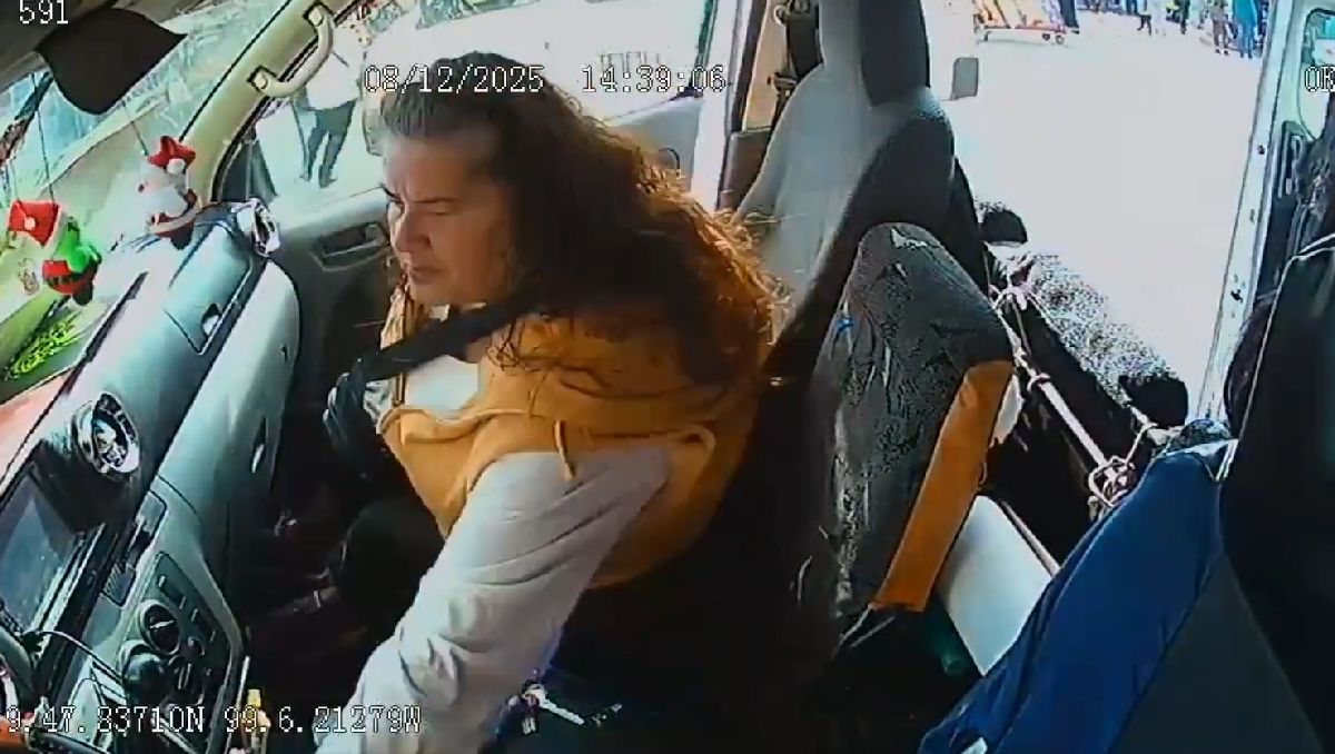 Mujer roba cambio de unida de transporte público en el Estado de México. Foto: (Especial)