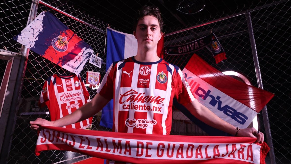 Brian Gutiérrez es presentado como el primer refuerzo de Chivas rumbo al Clausura 2026
