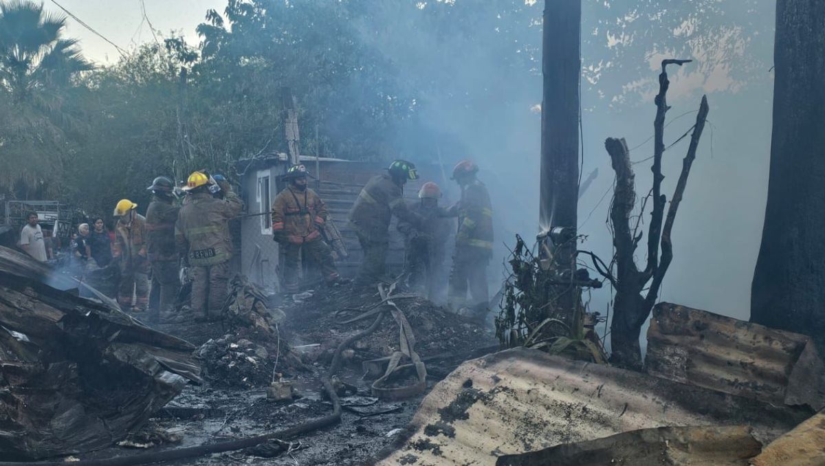 Cuerpos de auxilio sofocan las llamas en el sitio. | Especial