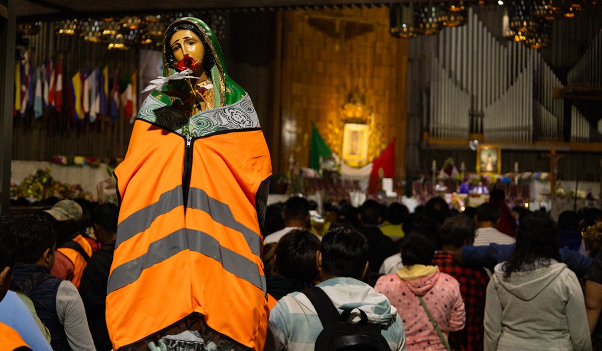 ¿Qué significa la Virgen de Guadalupe para los mexicanos y por qué el papel de María ha generado debates en el Vaticano?