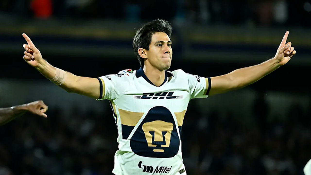 Pumas renovará por dos años a José Juan Macías pese a su lesión