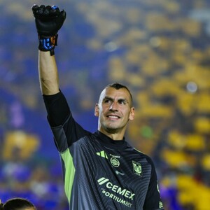 Nahuel Guzmán batió el récord de Miguel Marín con más porterías en cero en Finales de Liga MX; también igualó la marca de más finales disputadas