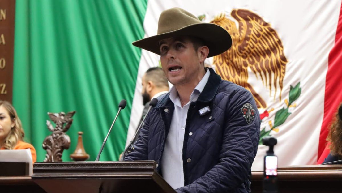 Diputado del Movimiento del Sombrero presenta Ley Carlos Manzo, ¿Qué es y en qué consiste?