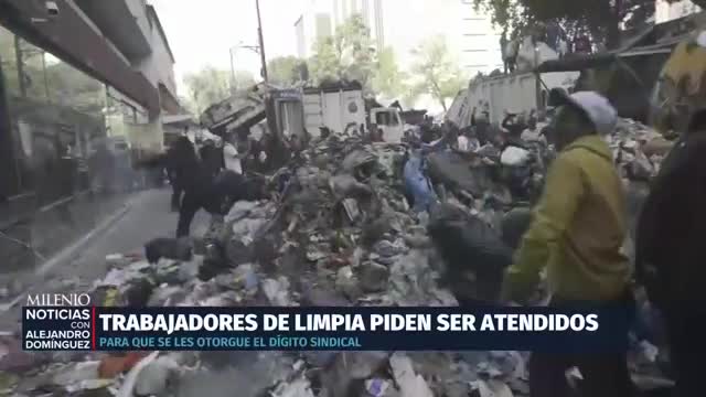 En protesta, recolectores arrojan y queman basura | Alejandro Domínguez, 12 de diciembre de 2025