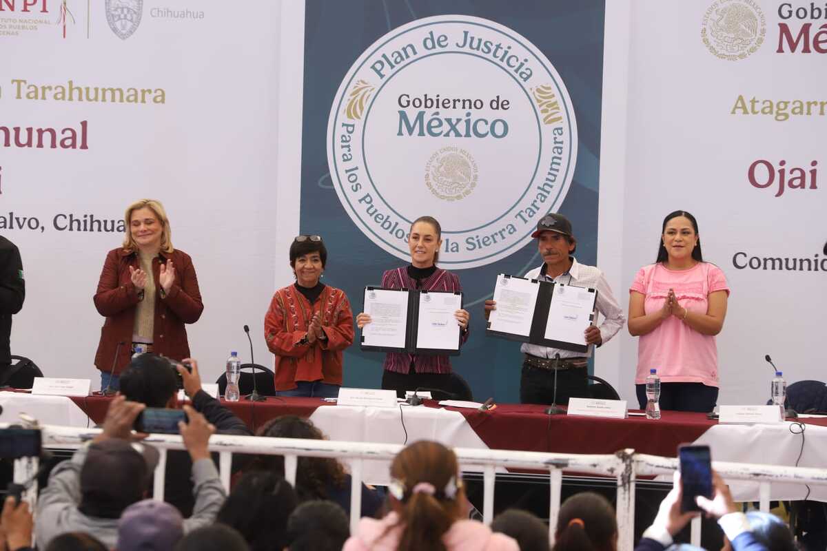 Indígenas de la Sierra Tarahumara piden electricidad, escuelas y caminos a Sheinbaum en acto de entrega de tierras