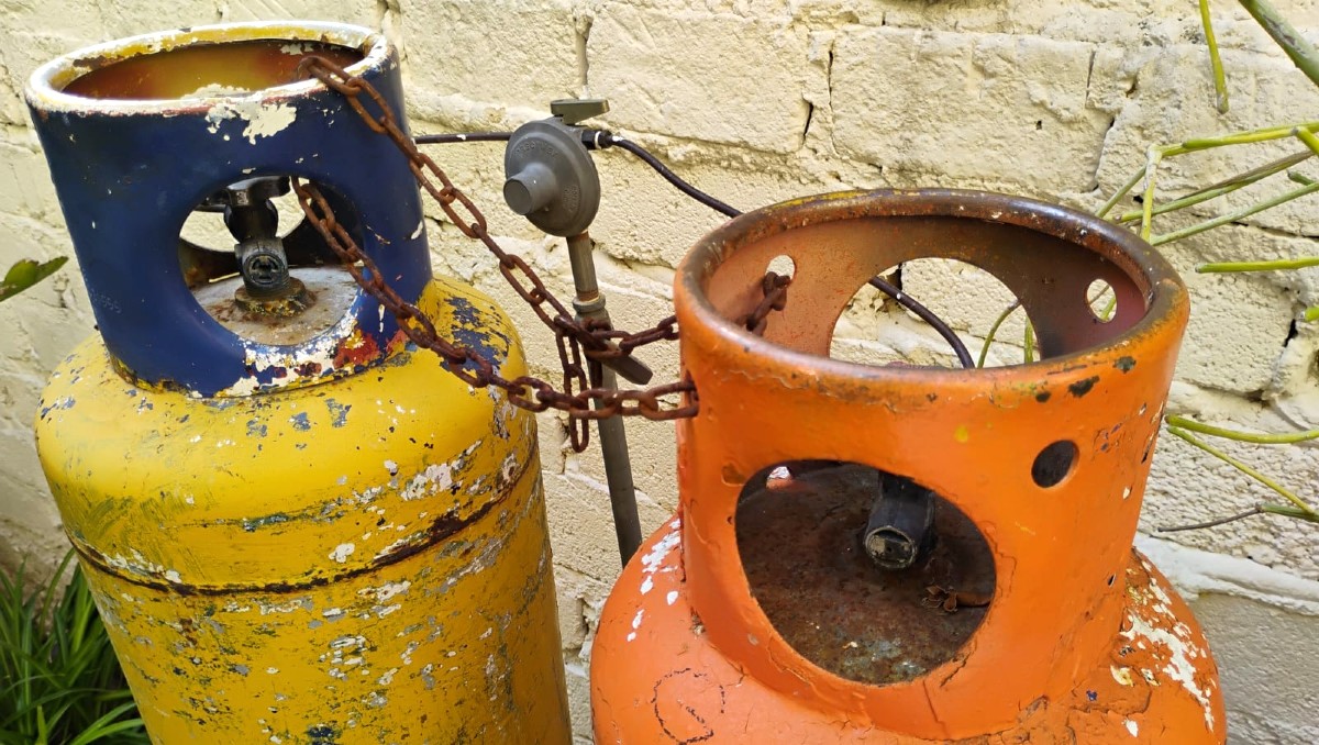 Tanques de gas en Jalisco (Salvador Romero)