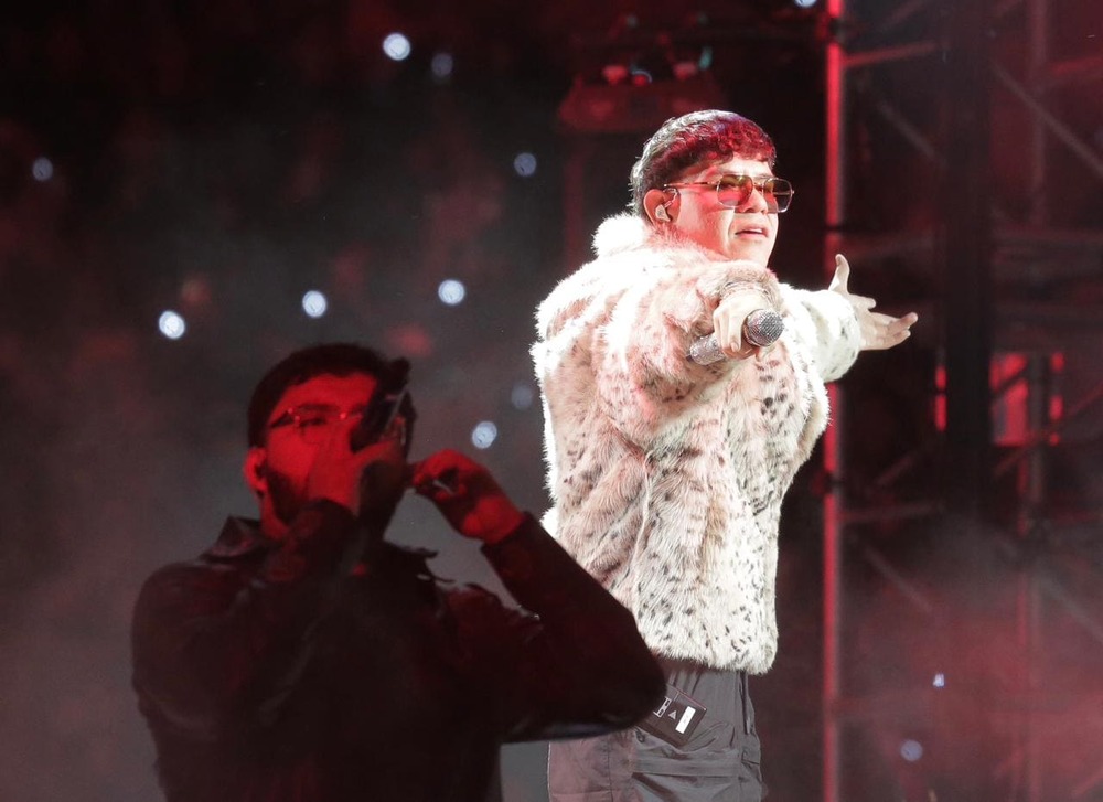 Junior H se presenta en la Plaza de Toros México. "Somos una familia de corazones rotos"