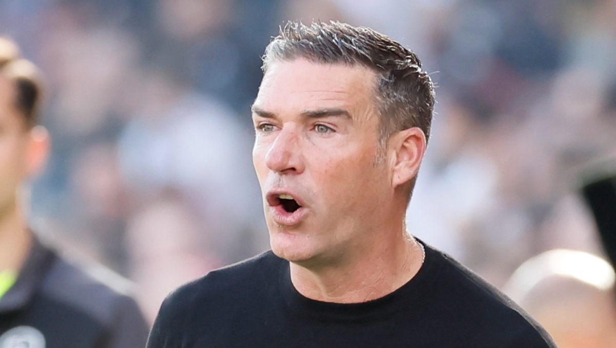 Real Oviedo despide al técnico Luis Carrión tras dos meses en el cargo (EFE)