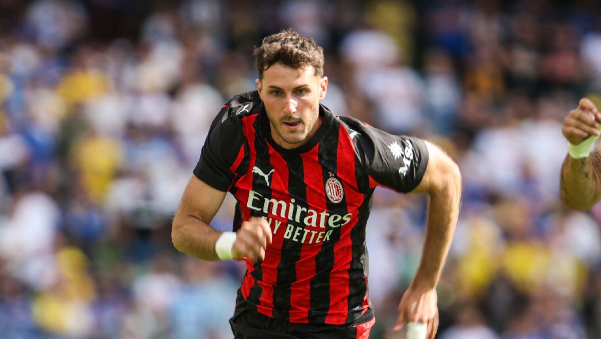 ¿Fuera del Mundial 2026? AC Milan podría operar a Santiago Gimenez y busca nuevo delantero