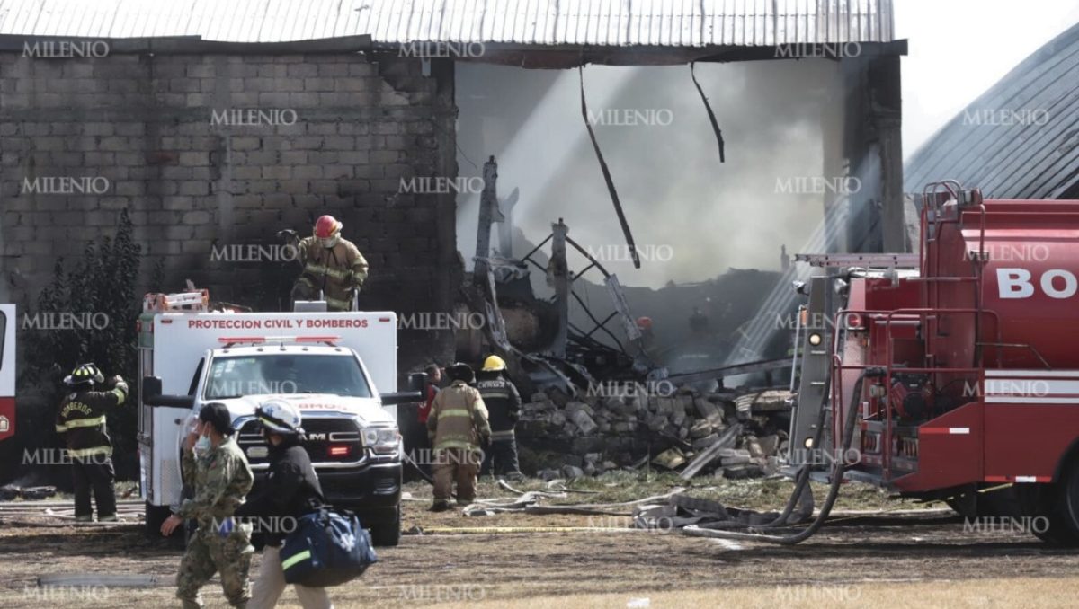 La avioneta se estrelló en la delegación de San Pedro Toltepec, entre Toluca y San Mateo Atenco. Foto: (Iván Carmona)