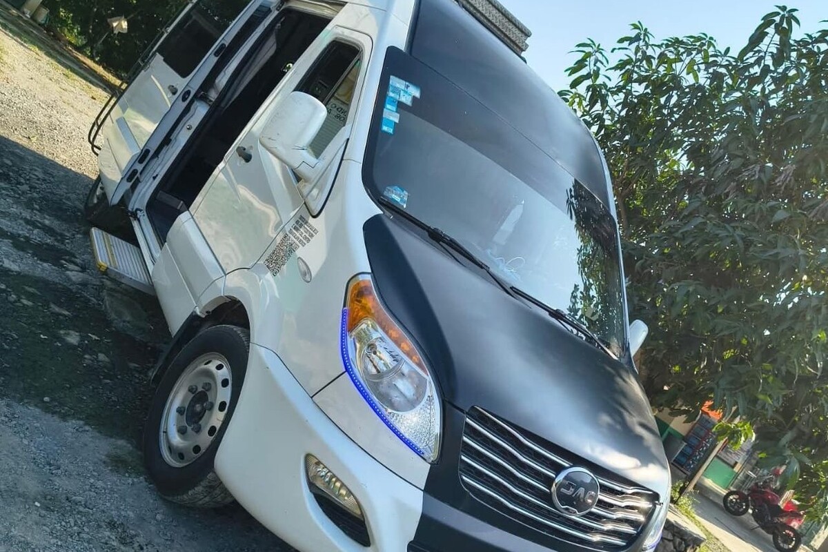 Buscan a conductor y pasajeros originarios de Hidalgo que viajaban a bordo de una combi blanca en Concordia, Sinaloa.