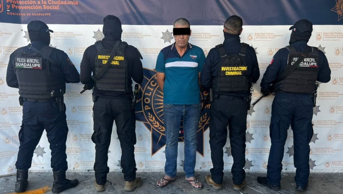 Dagoberto, de 51 años, portaba además 20 dosis de distintos narcóticos. Foto: Especial