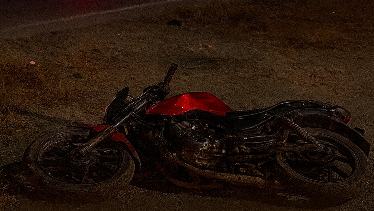 Dos hombres murieron al sufrir un accidente en motocicleta sobre la avenida El Sol, en Rincón de Tamayo.