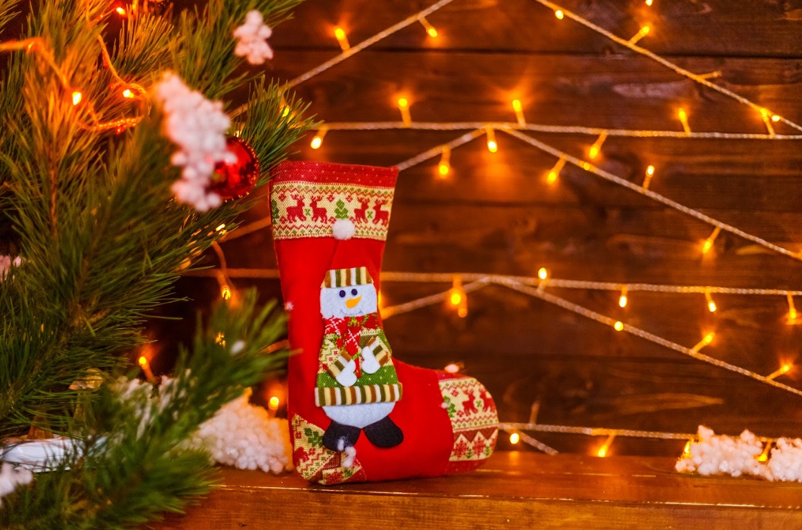 El consumo eléctrico en hogares sube hasta 12% en diciembre por luces, calentadores y posadas