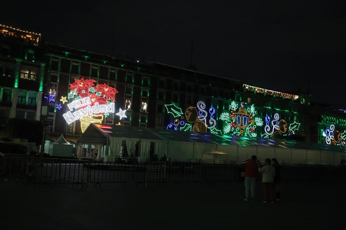 Cientos de personas se congregaron para presenciar el espectáculo. (Foto: Jorge Carballo)