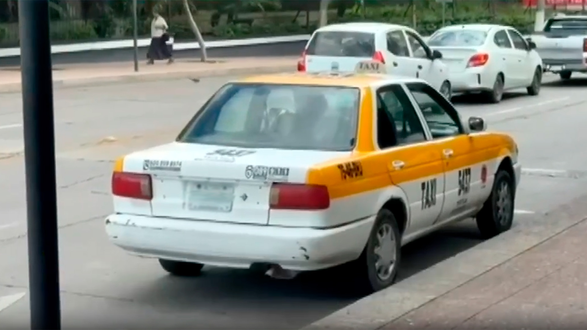 Detienen a tres personas en Chiapas por fraude con concesiones de taxis falsas