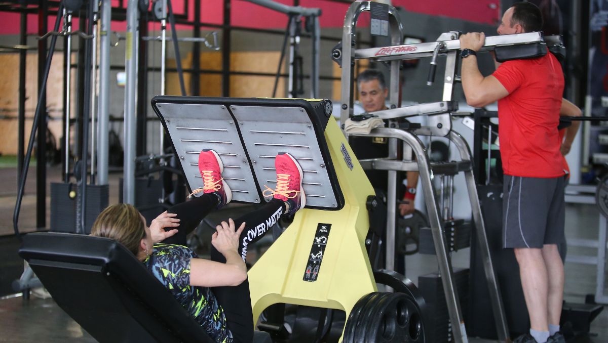 El ejercicio, una buena alimentación, dormir suficiente y prevención inciden en cómo se envejece. Especial