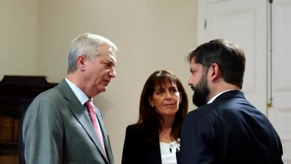 Gabriel Boric y José Antonio Kast sostienen encuentro en Chile