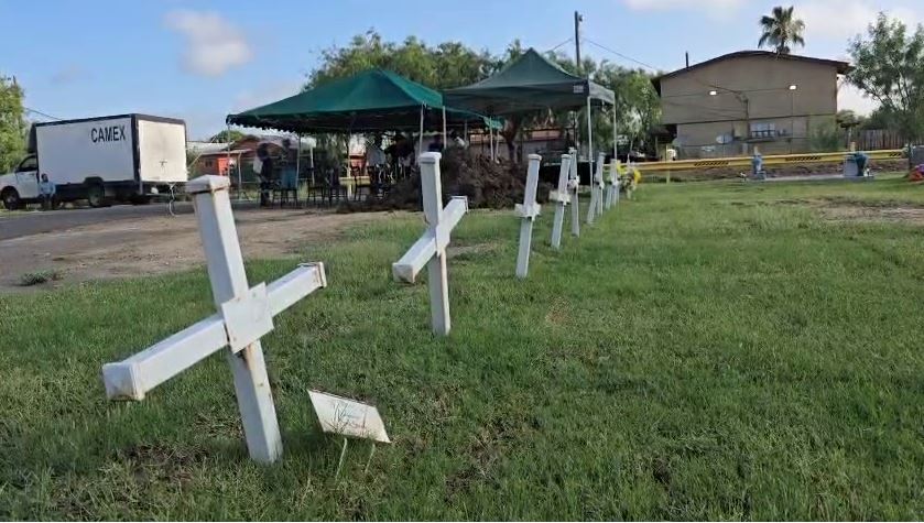 Cuatro migrantes fueron identificados este martes; asociaciones civiles les dieron el último adiós. | Foto: Especial