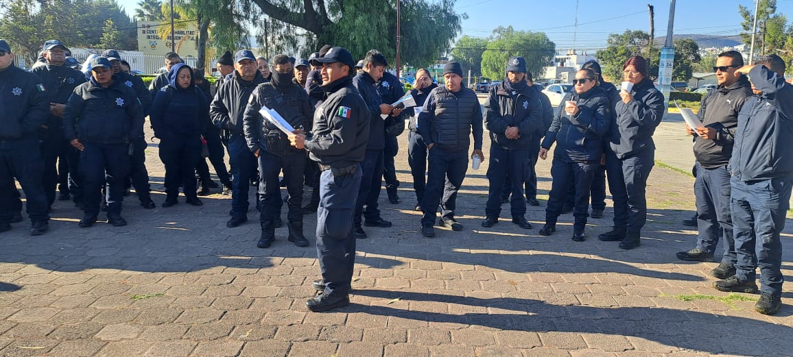 Policías de Tula señalan presunto descuento en pago de su aguinaldo. (Guadalupe Trejo)