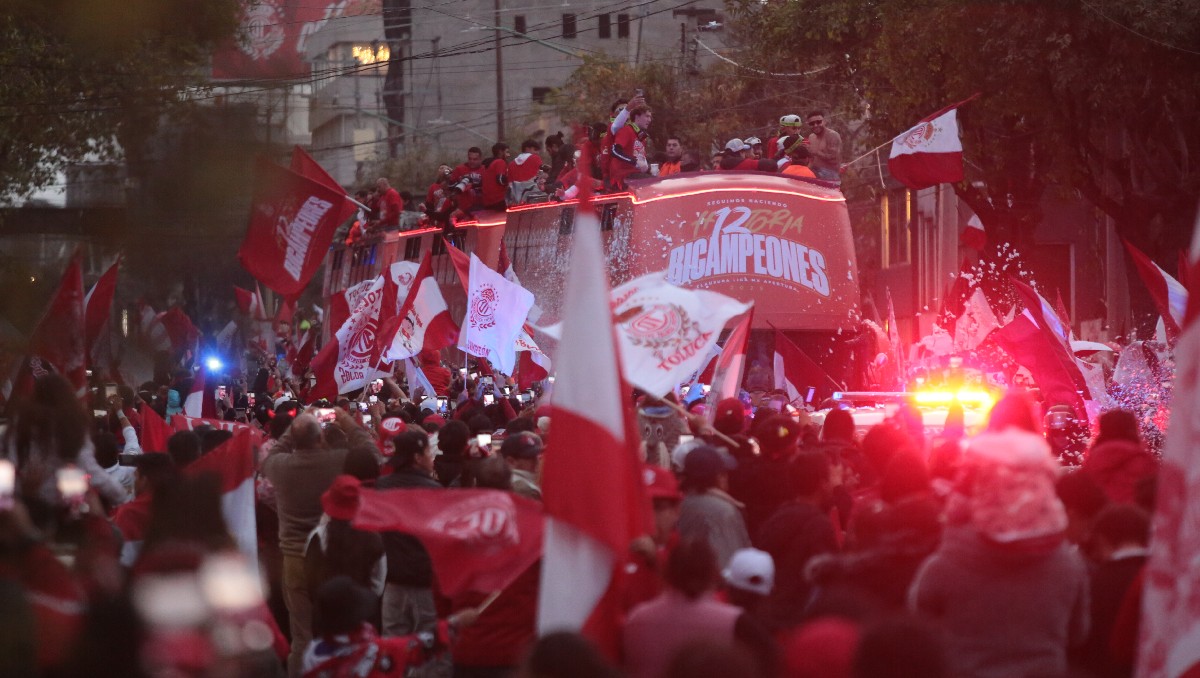 Toluca festeja bicampeonato de Liga MX con desfile junto a su afición (Tania Contreras)