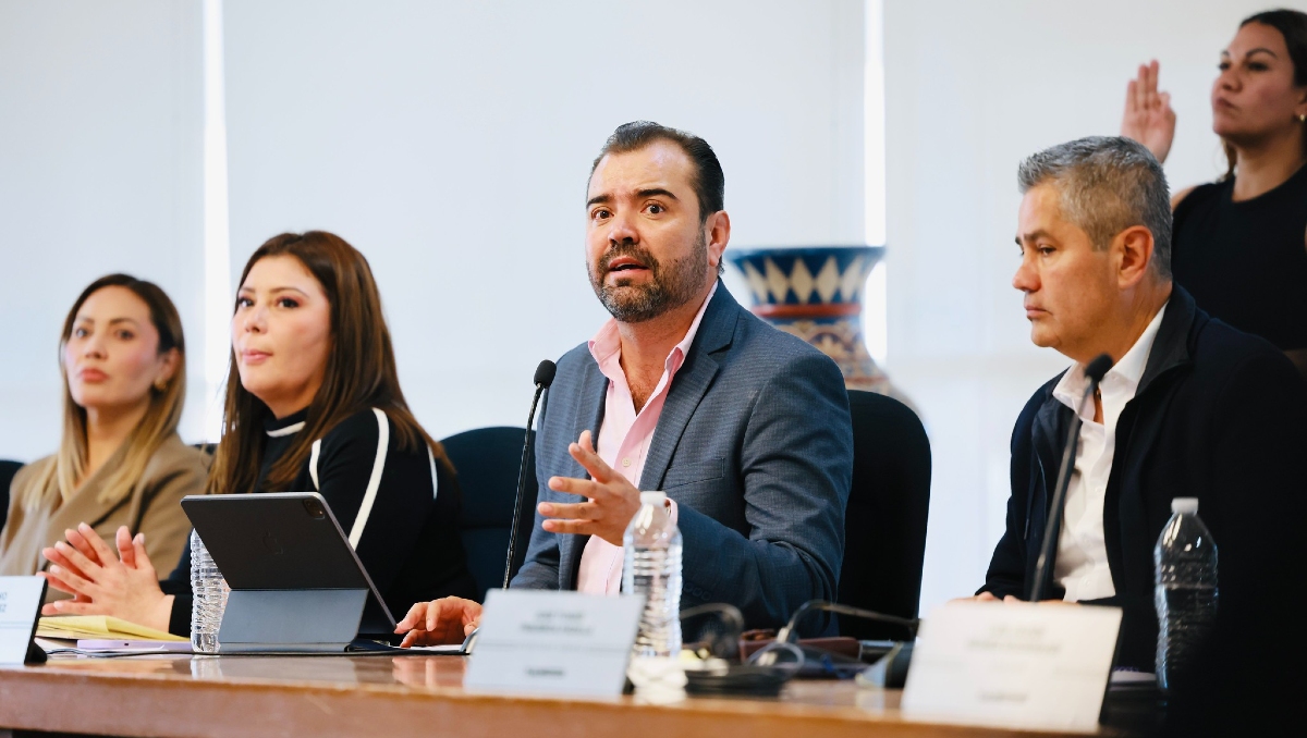 El alcalde Gerardo Quirino, presidió la reunión, donde también se aprobóel presupuesto 2026 (Foto: Cortesía)