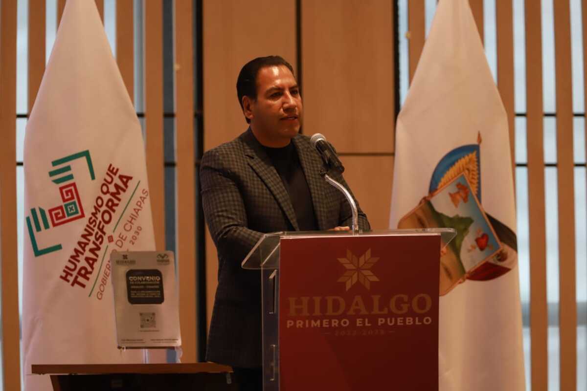 Eduardo Ramírez explicó la situación de las comunidades desplazadas en Chiapas durante su visita a Hidalgo. (Jorge Sánchez)