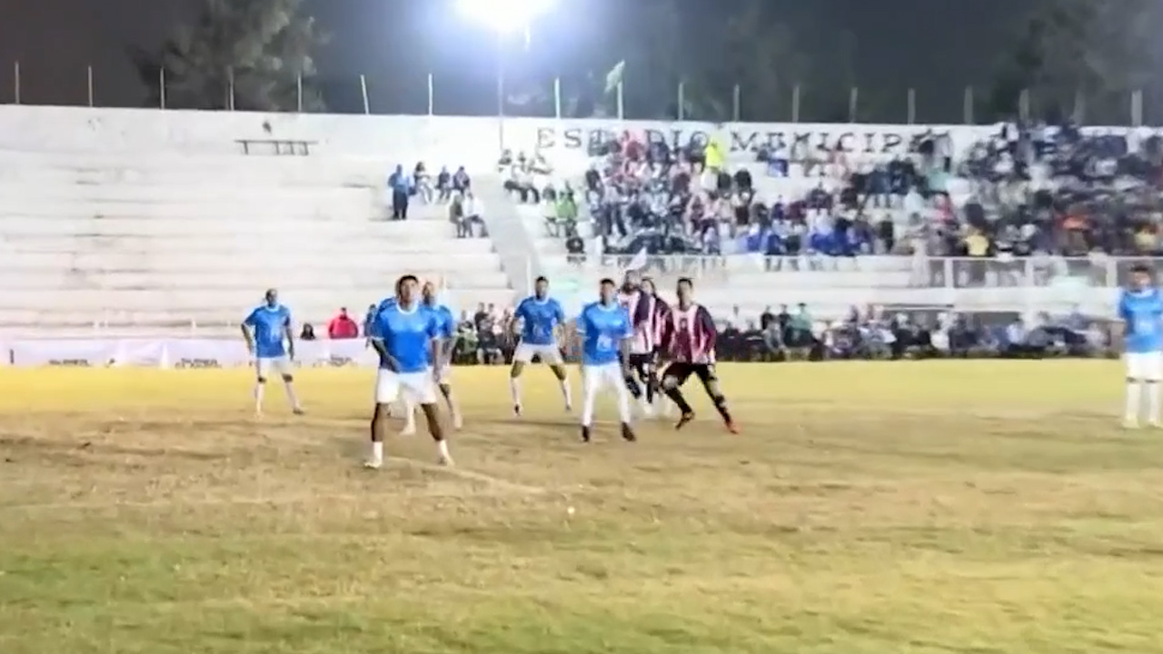 Exjugadores recargan energías en partido de leyendas | La otra visión del deporte