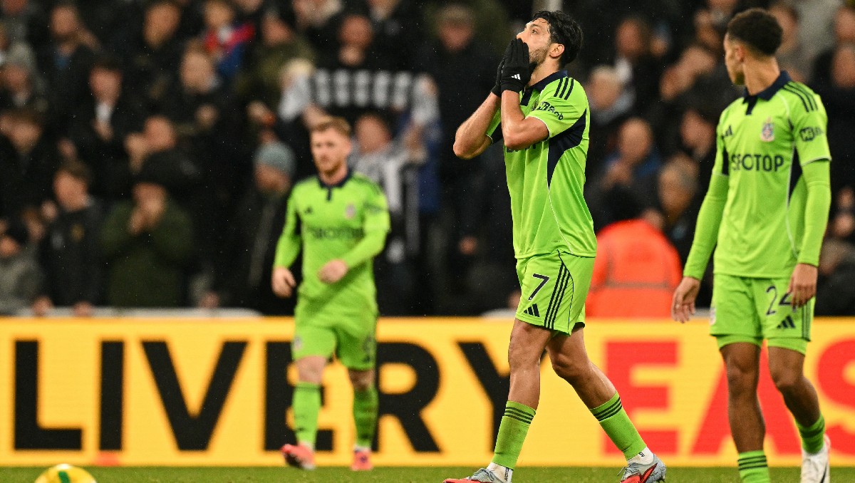 Fulham y Raúl Jiménez caen ante Newcastle y quedan eliminados de la Carabao Cup (AFP)