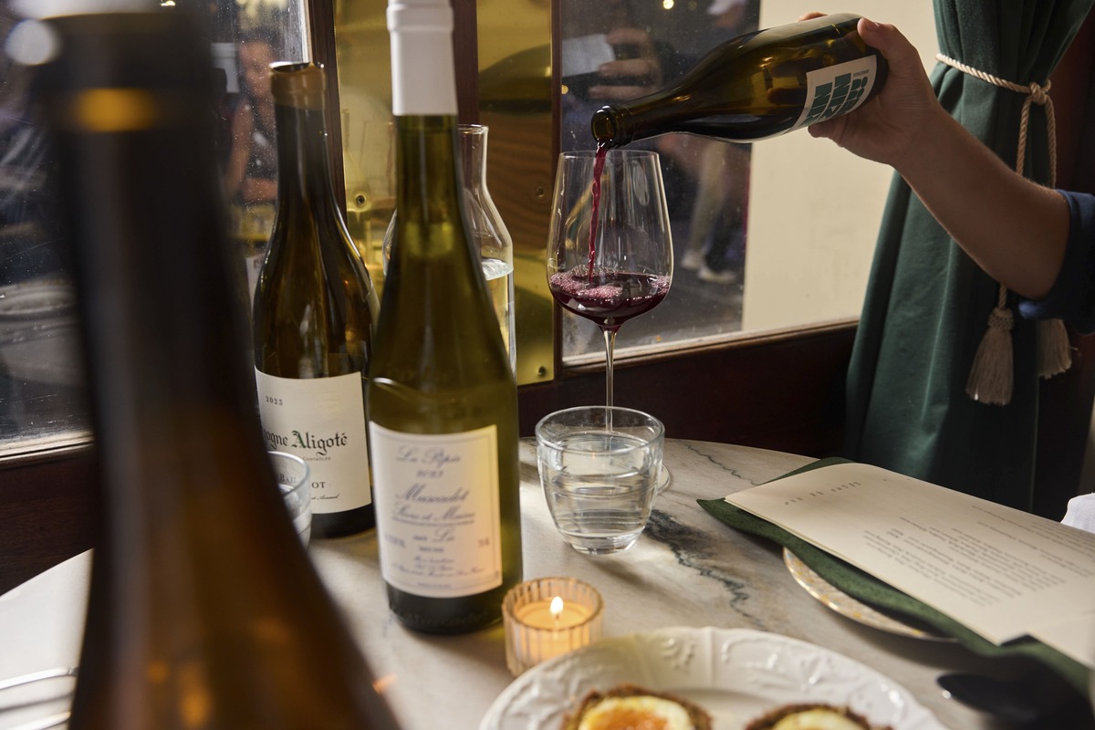 La Asociación Estadunidense del Corazón reaviva la teoría de que beber poco puede ser bueno para la salud