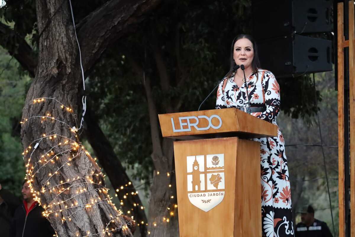 En Lerdo, Susy Torrecillas rinde informe de los primeros 100 días. (Verónica Rivera)