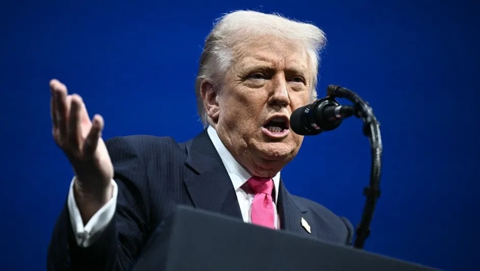 Trump ordena bloqueo naval “total” a Venezuela