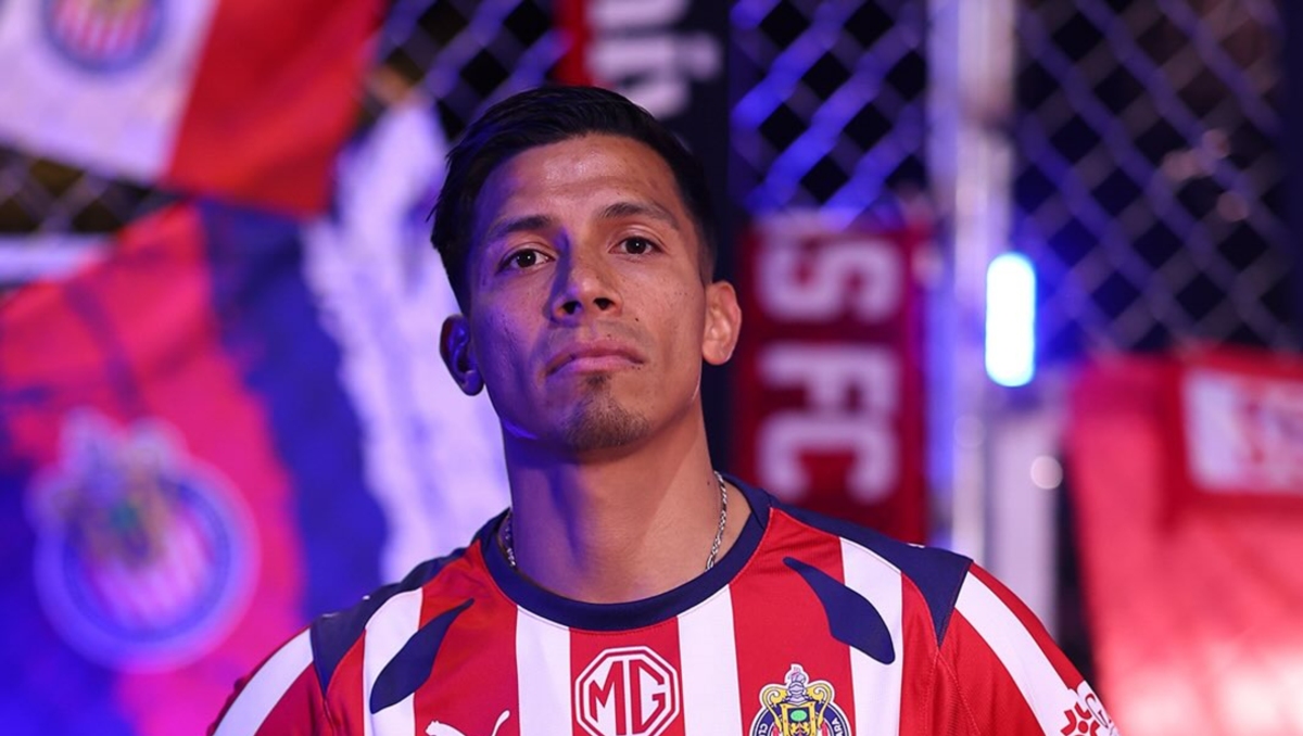 Chivas hace oficial la llegada de Ángel Sepúlveda como refuerzo para el Clausura 2026