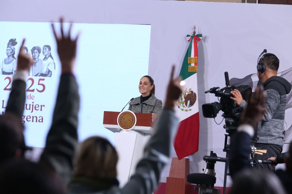 Sheinbaum resalta a Esthela Damián Peralta como una mujer muy honesta y trabajadora